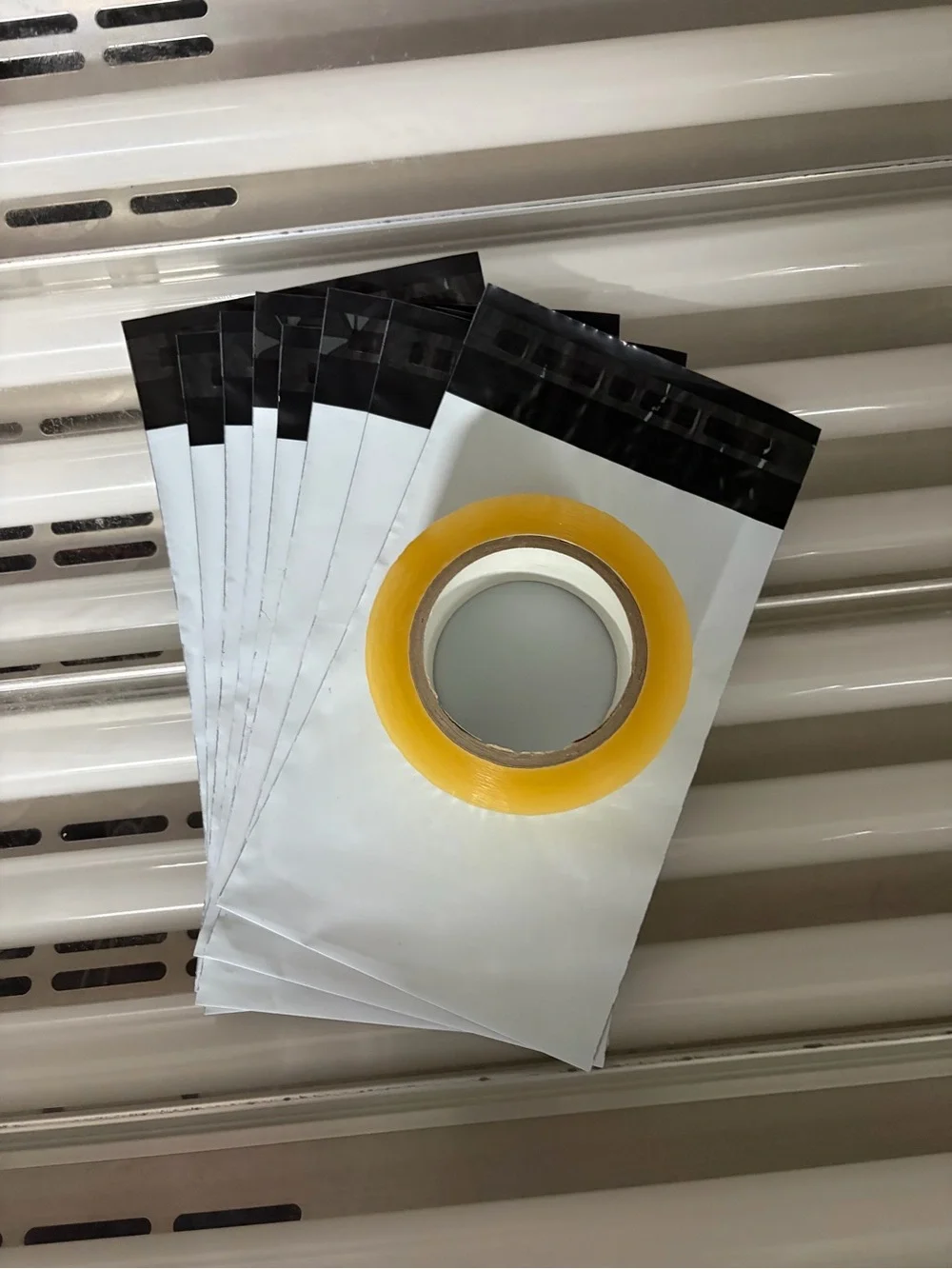 6x9 Poly Mailers And Packing Tape